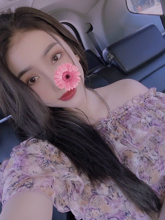 Gái gọi Cần Thơ: Hot girl Cờ Đỏ sẵn sàng!